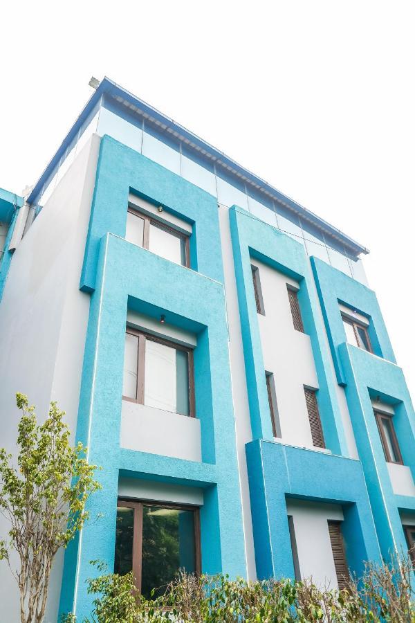Asian Suites Iffco Metro Station Gurugram Gurgaon Exterior foto