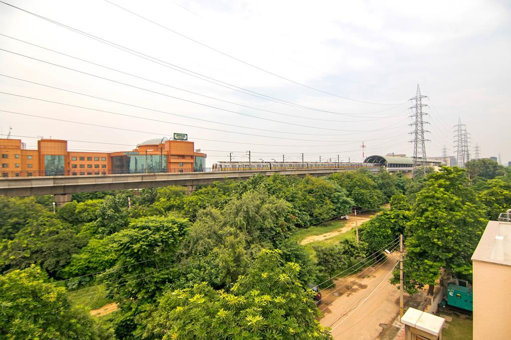 Asian Suites Iffco Metro Station Gurugram Gurgaon Exterior foto