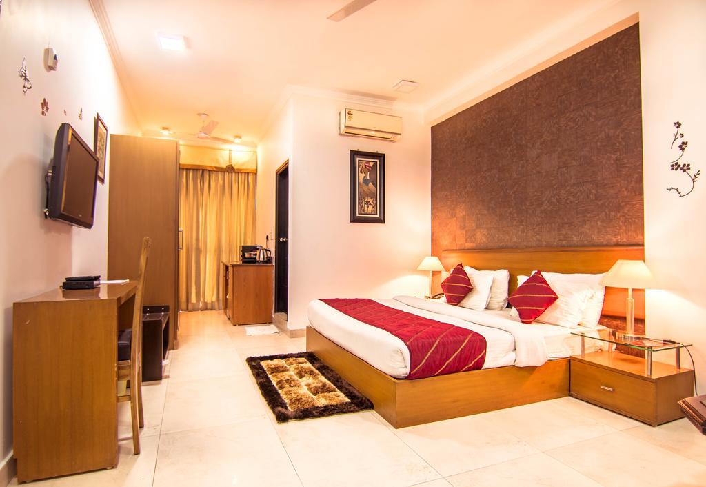 Asian Suites Iffco Metro Station Gurugram Gurgaon Exterior foto